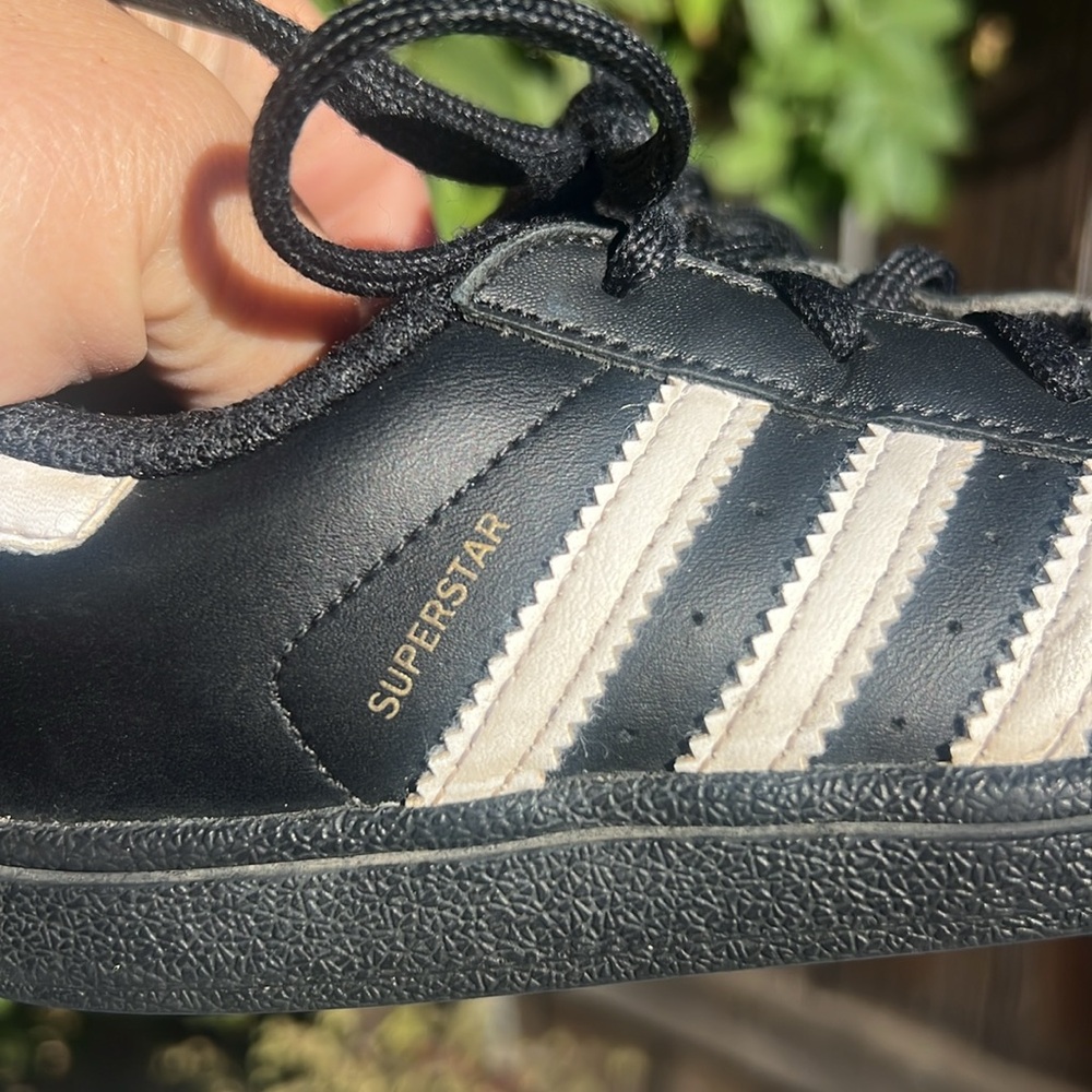 Adidas Kid's Black and White Trainers. Size 10 - Picture 10 of 15